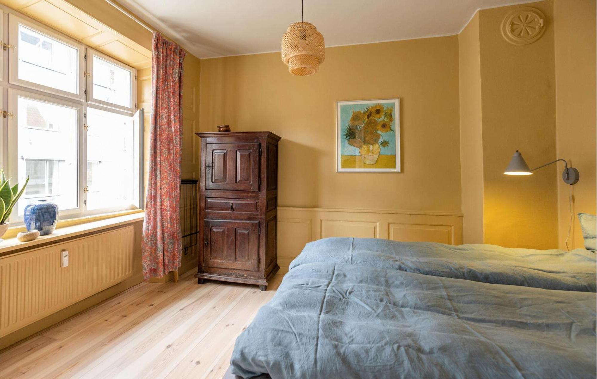 Beautiful Apartment In Kobenhavn K With Wifi Exteriör bild
